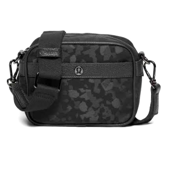 lululemon athletica Handbags - Lululemon Now and Always Crossbody *Mini 3L